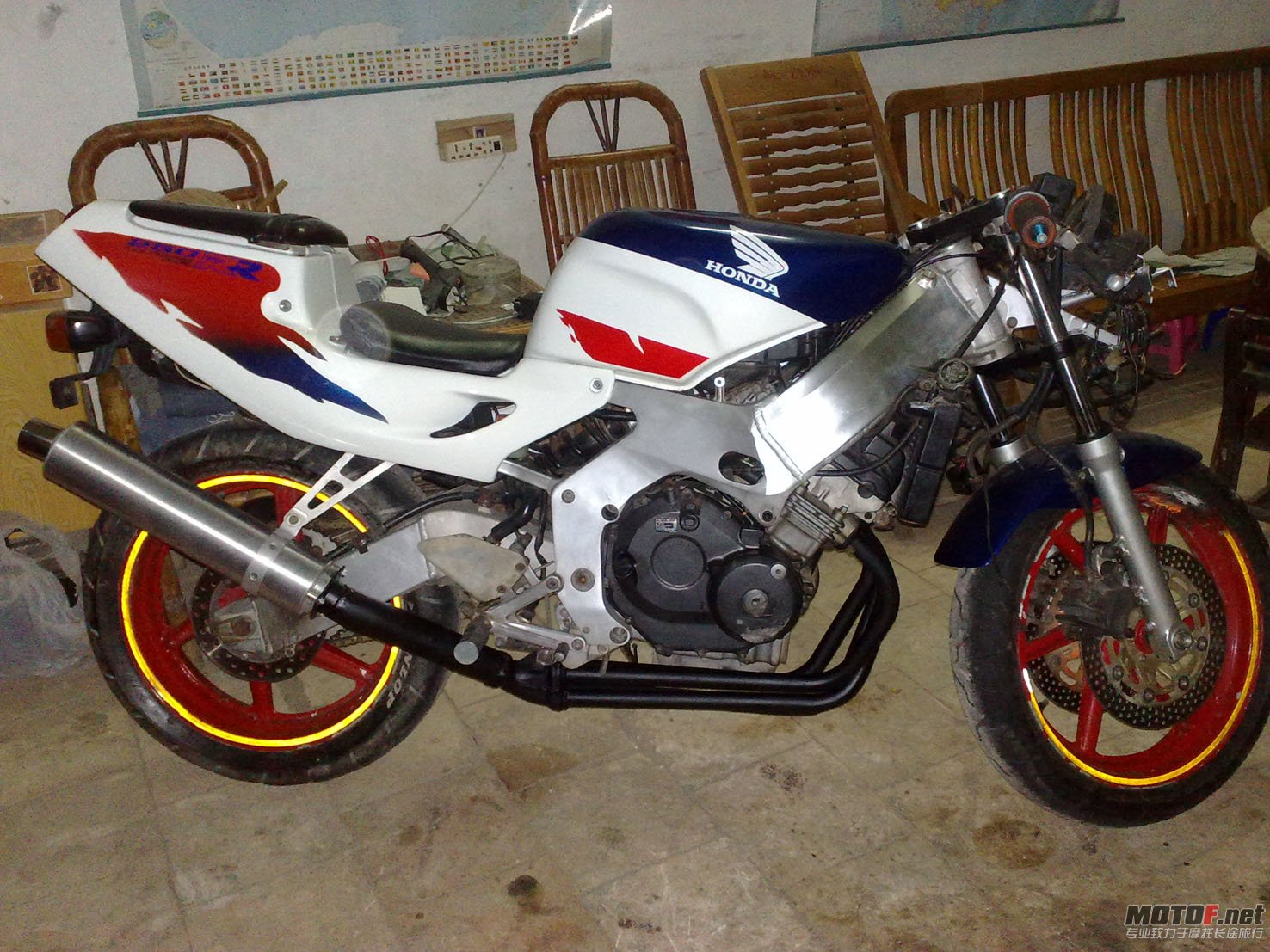 201108234055.jpg