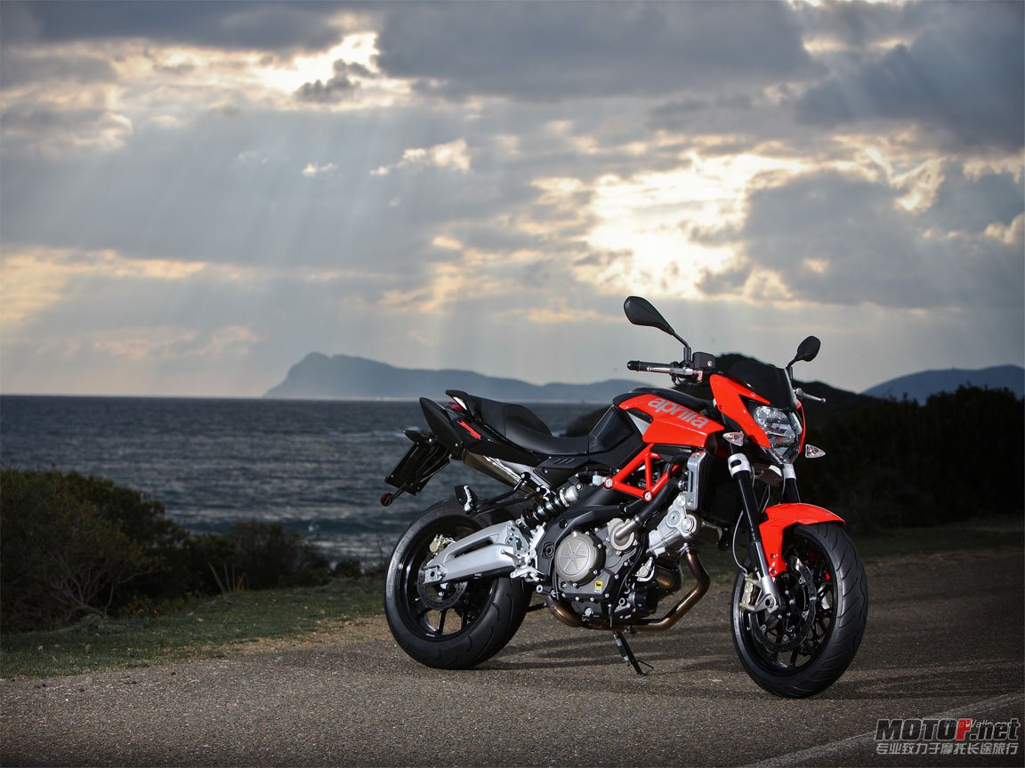 Aprilia_Shiver_750_2011_24_1152x864.jpg