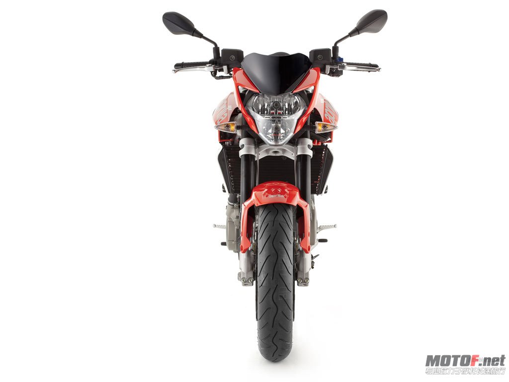 Aprilia_Shiver_750_2011_36_1024x768.jpg