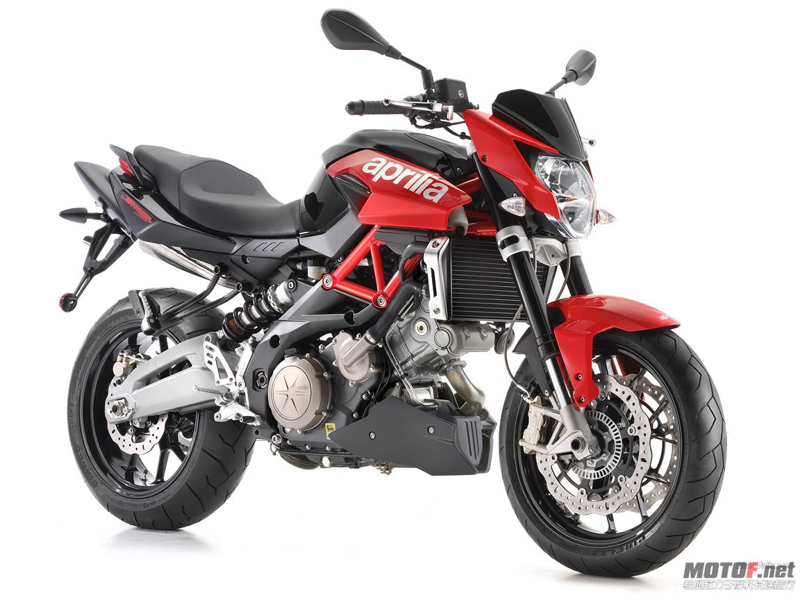 Aprilia_Shiver_750_2011_29_1152x864.jpg