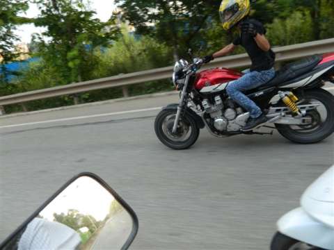XJR400