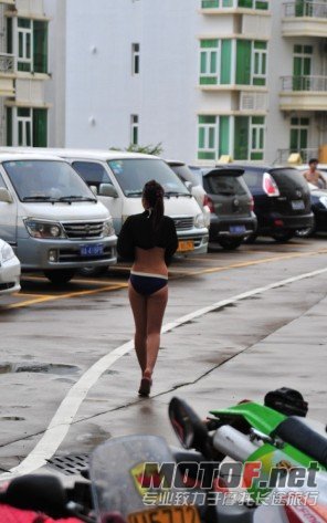 背影.jpg