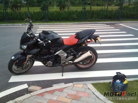z1000