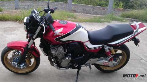 CB400