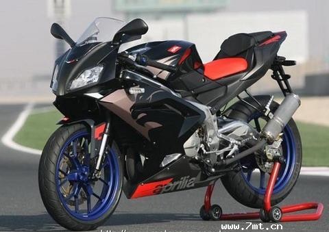 R125 ..jpg