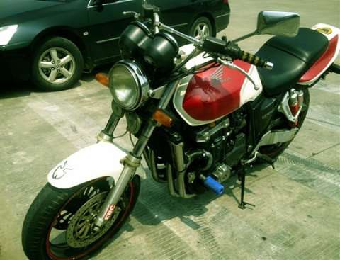 CB1000