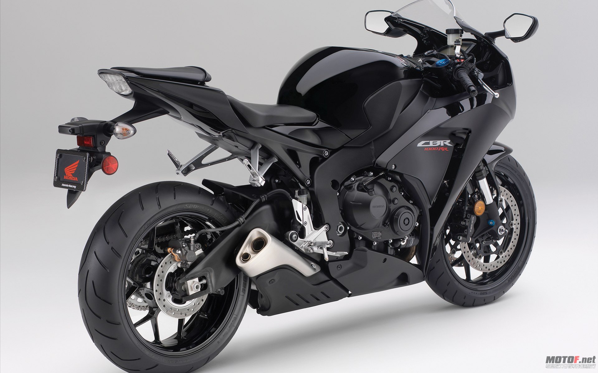 Honda-CBR1000RR-2012-widescreen-09.jpg