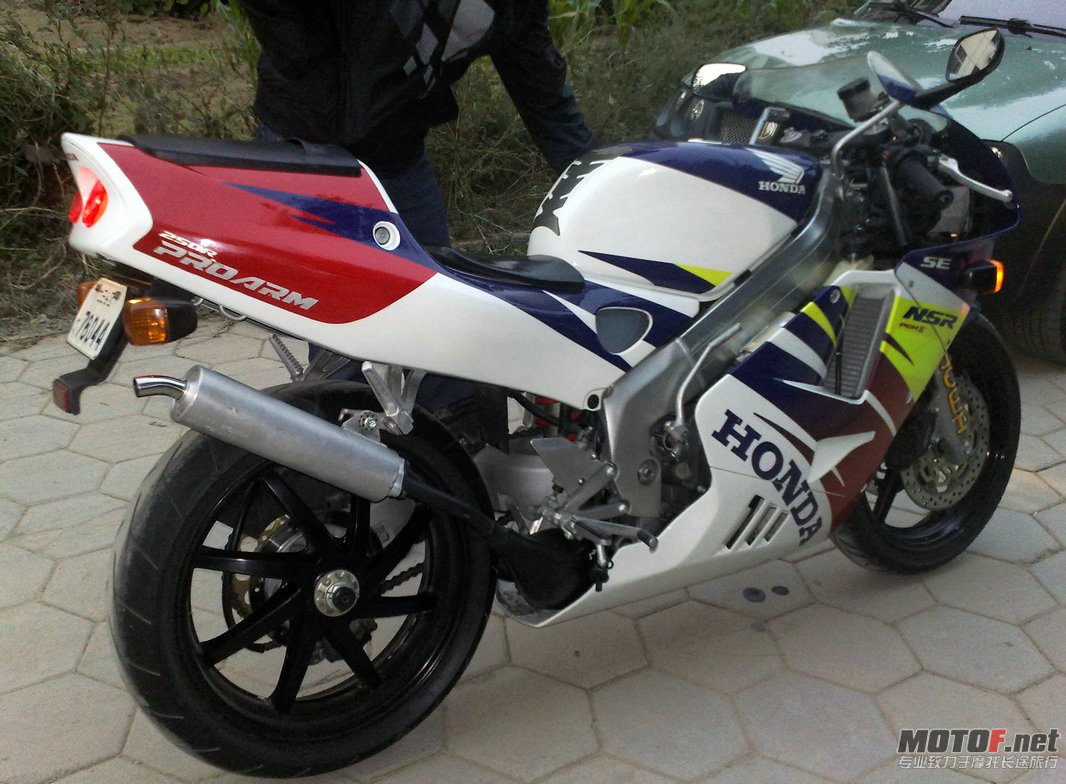 20111004235.jpg