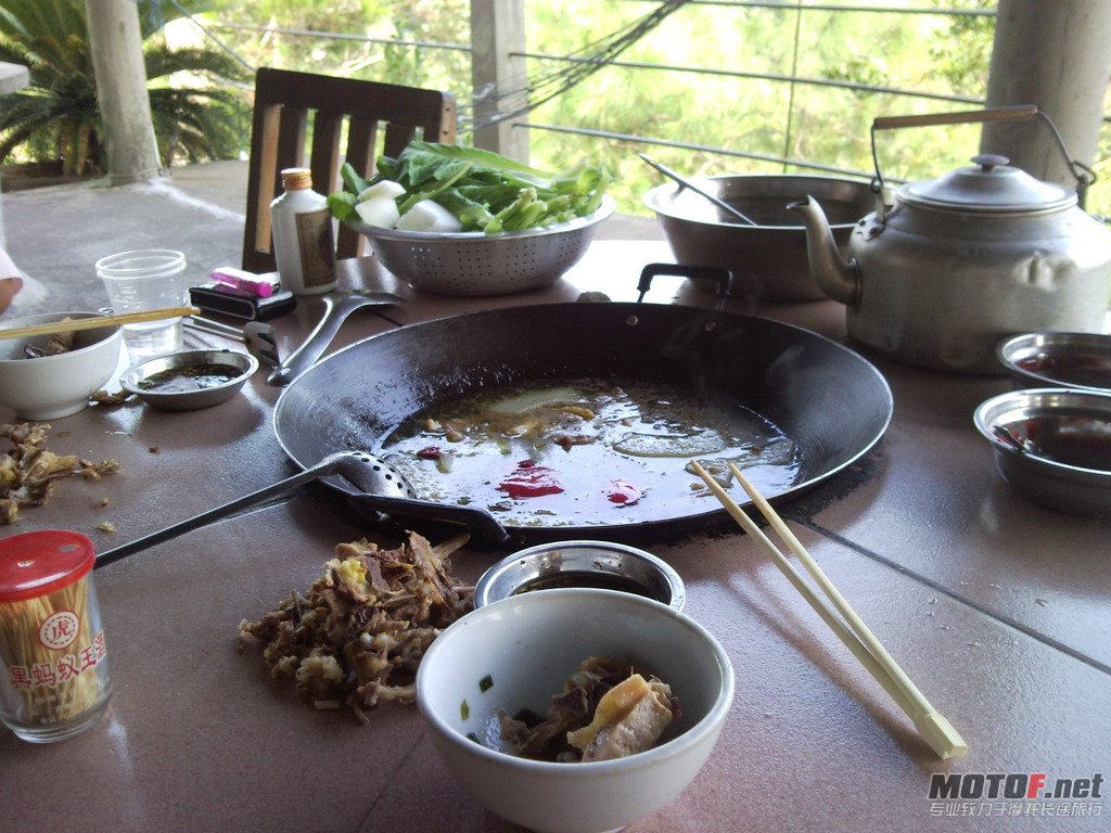 到茶山还是食个鸡鸡