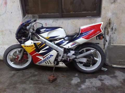 NSR250