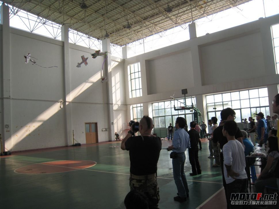 2011年10月29日参加室内模型赛吉林大学珠海分校 016.jpg