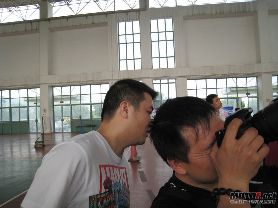 2011年10月29日参加室内模型赛吉林大学珠海分校 021.jpg