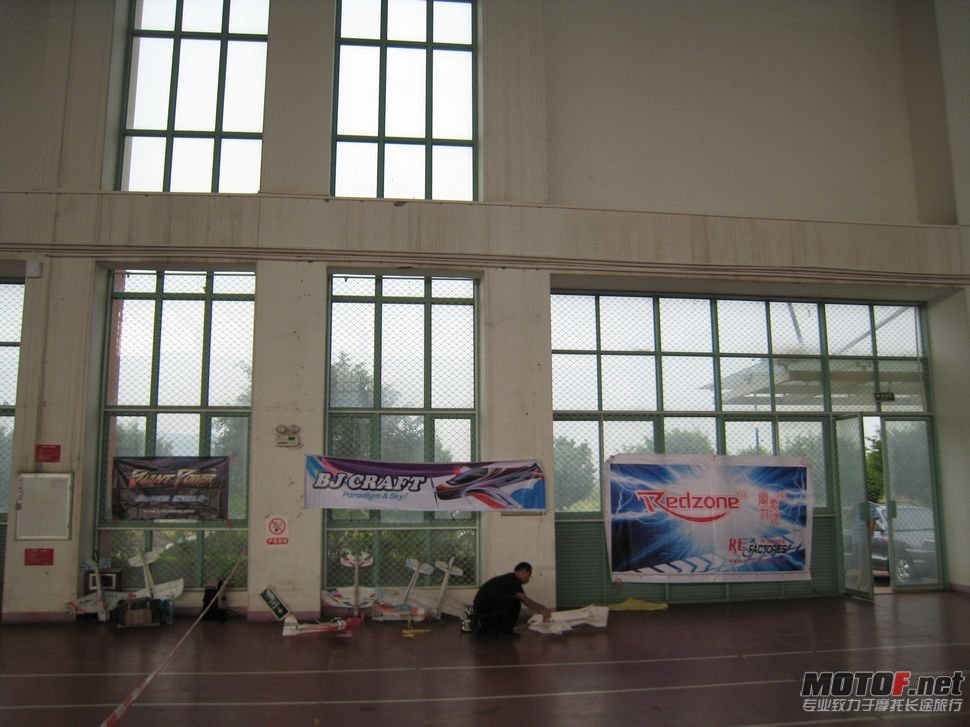 2011年10月29日参加室内模型赛吉林大学珠海分校 023.jpg