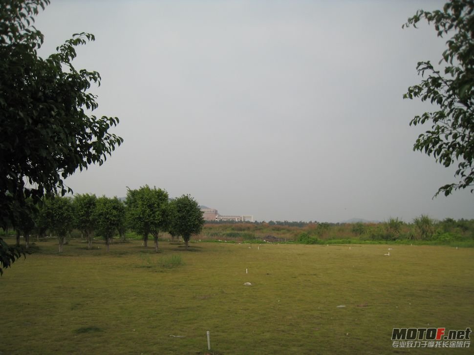 2011年10月29日参加室内模型赛吉林大学珠海分校 026.jpg