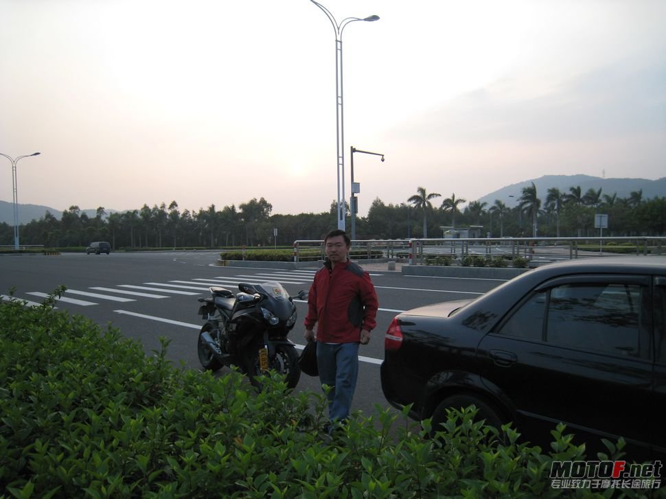 2011年10月29日参加室内模型赛吉林大学珠海分校 041.jpg