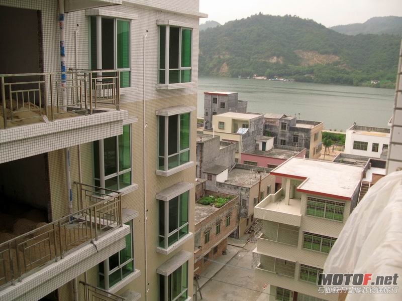 B 07.JPG