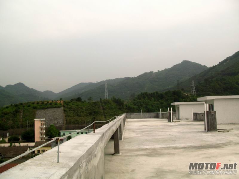B 09.JPG