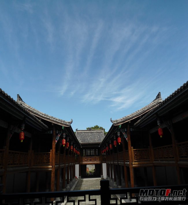 133435qiimmkik0qkqd2ch.jpg