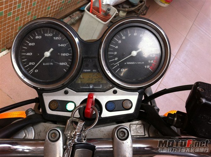 110110172103af9633eba1edf4.jpg