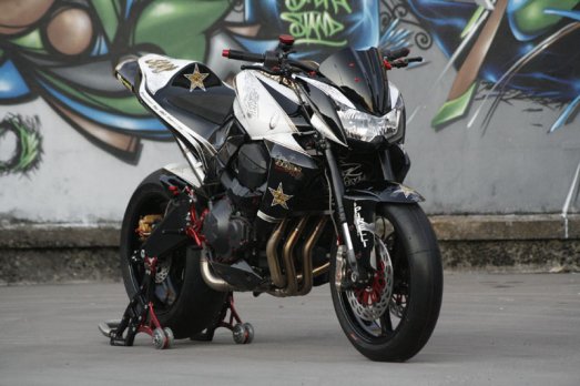 roadster-kawasaki-z750-ad-koncept-500-anniversaire-03-ef975.jpg