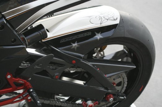 roadster-kawasaki-z750-ad-koncept-500-anniversaire-09-879c4.jpg