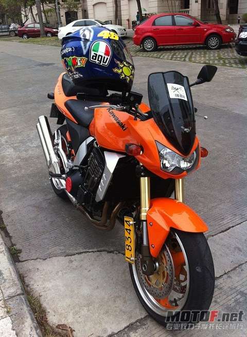 05Z1000