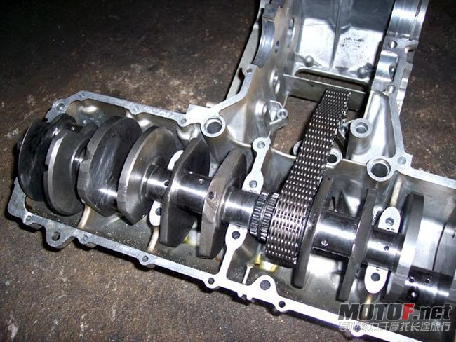 honda-cbx-v12-special-a-12-cilindri-a-v_11.jpg