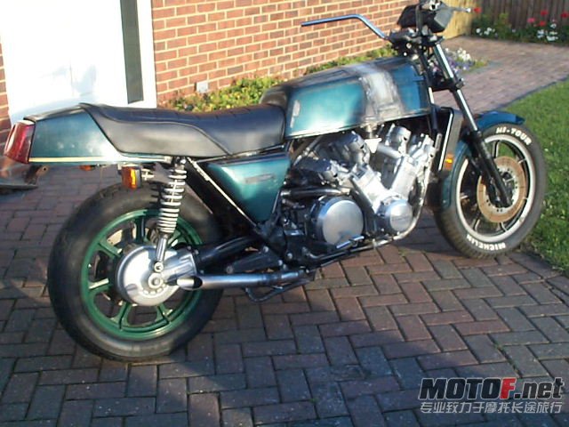 Z2300.3.jpg
