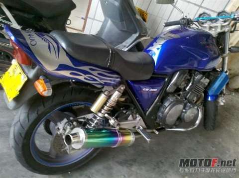 CB400