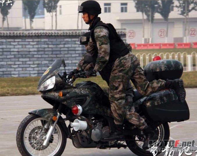 C6H))IHSX8P5YU6(%5IAQ_9.jpg