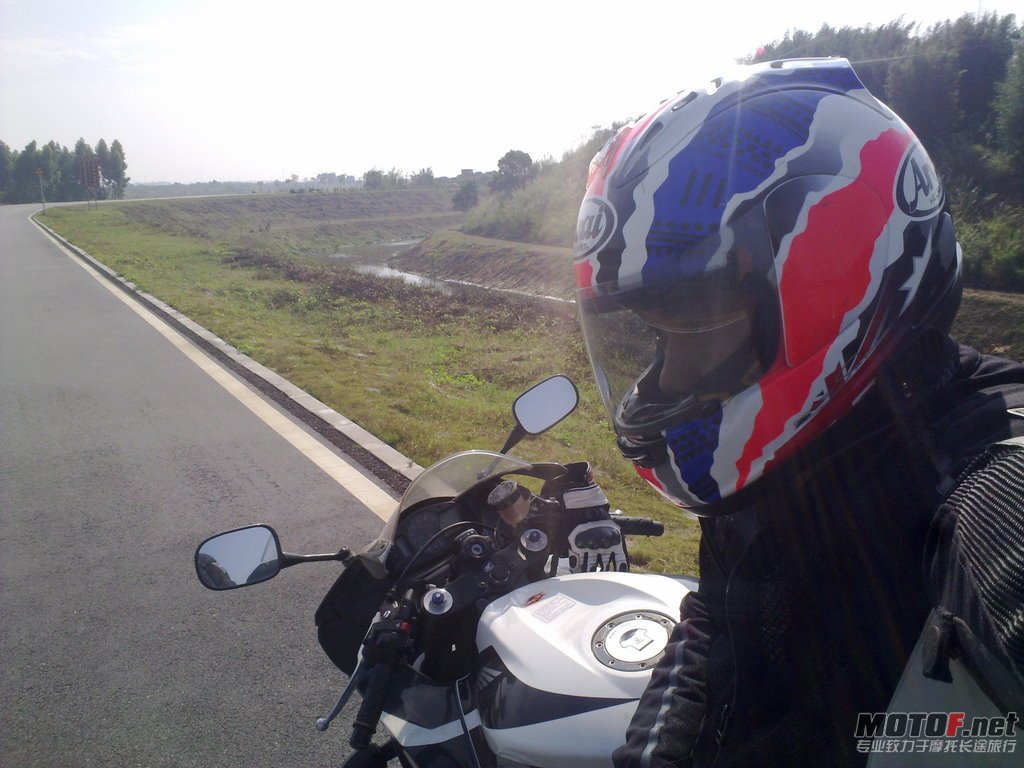 20111123290-1.jpg