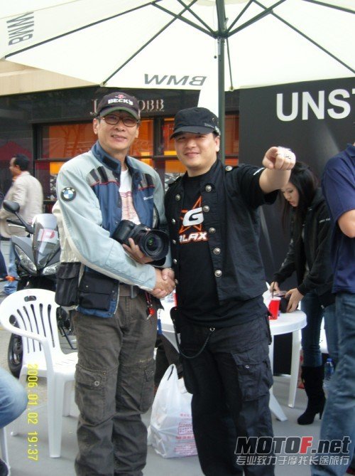 889.jpg