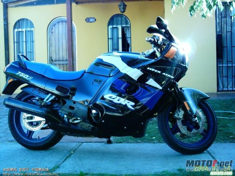 CBR750.jpg