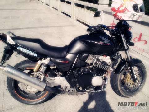 CB400