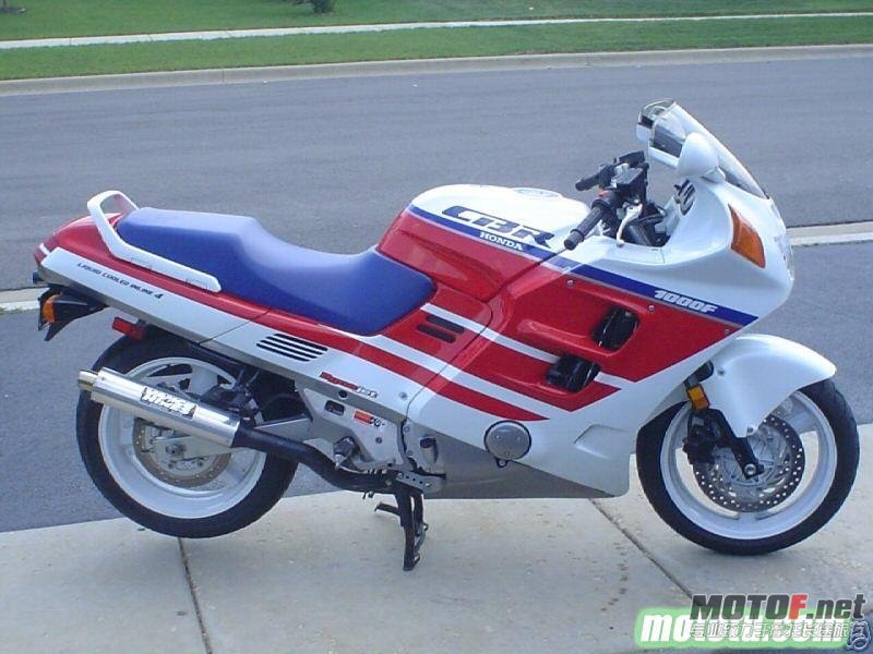 1242745226-honda-cbr-1000-f.jpg
