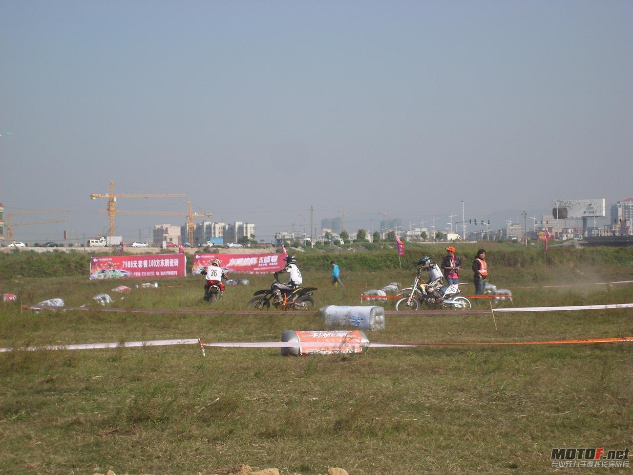 SL732587.JPG