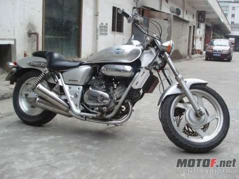MAGNA250C