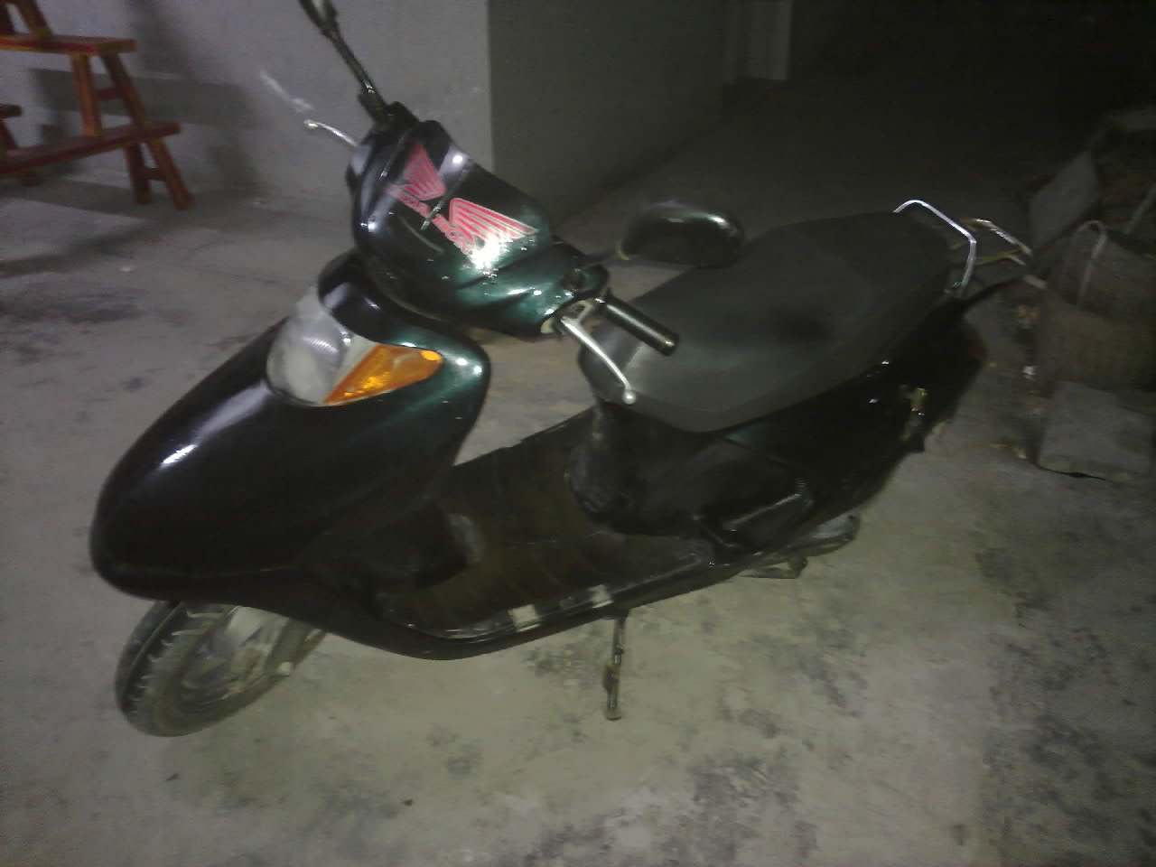 201112201195-001.jpg