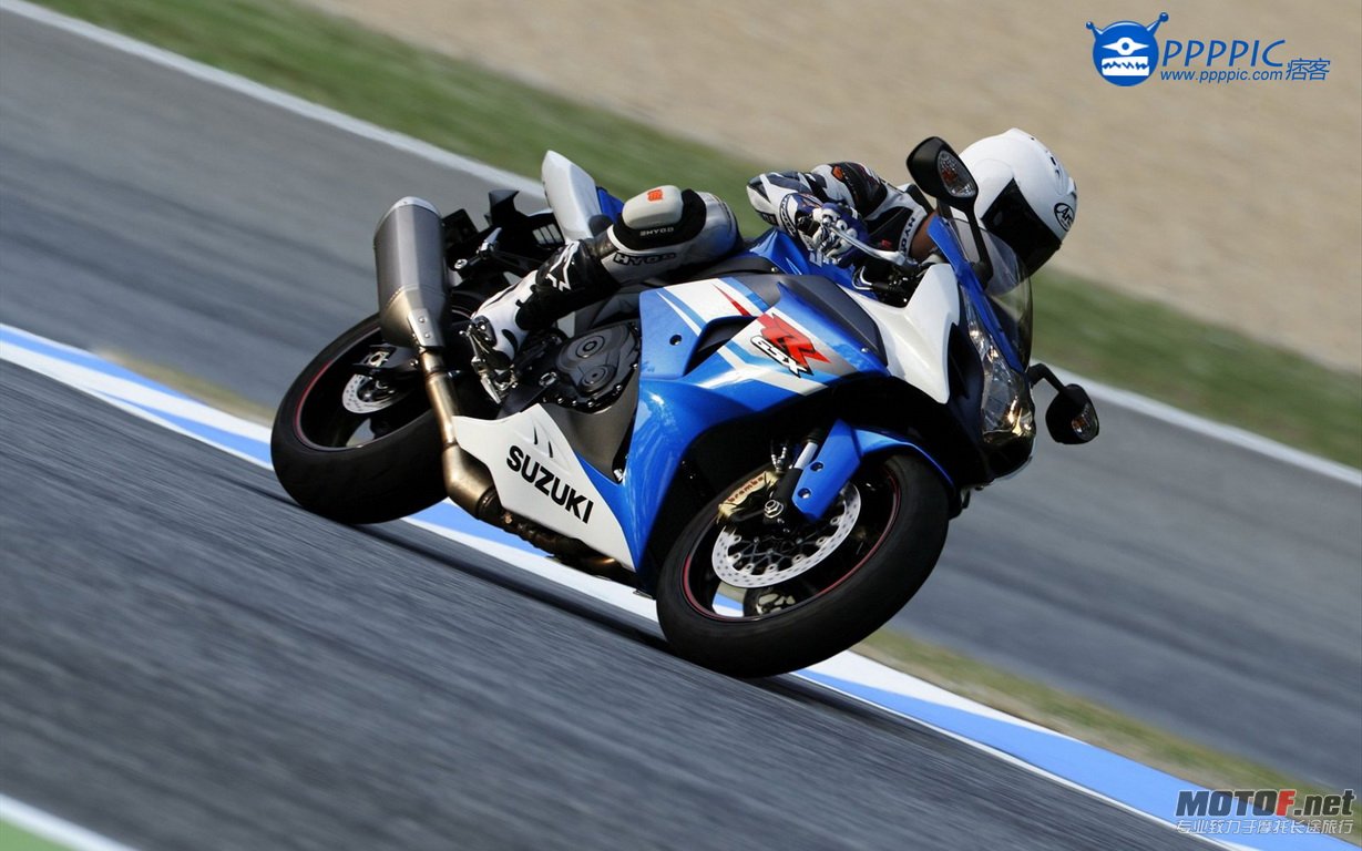 Suzuki-GSX-R1000-2012-widescreen-03_调整大小.jpg