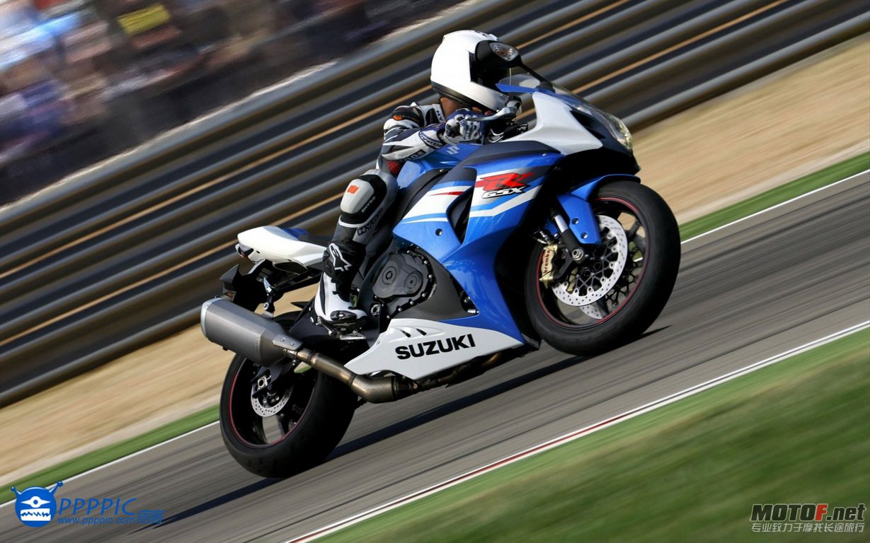 Suzuki-GSX-R1000-2012-widescreen-05_调整大小.jpg