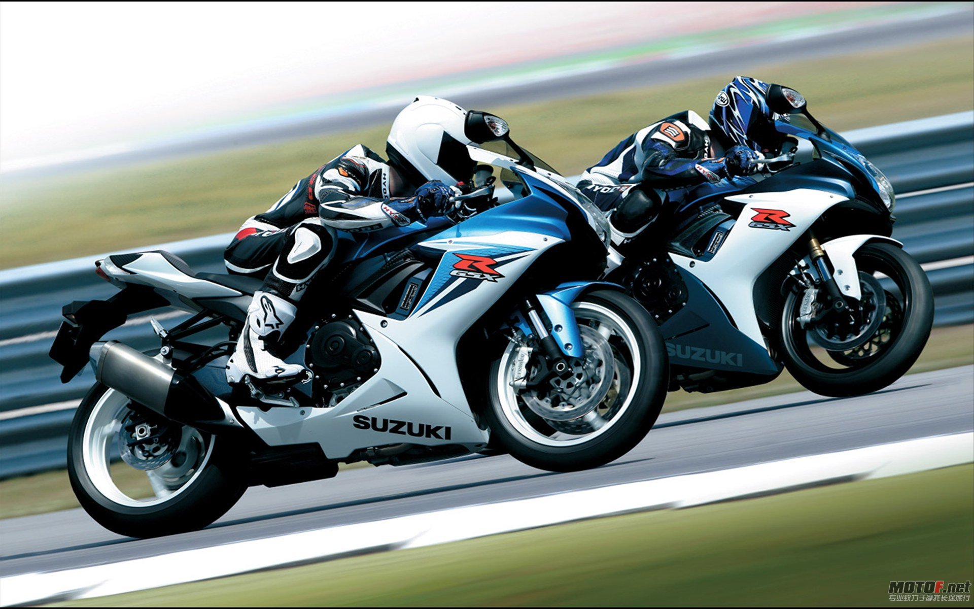 Suzuki-GSX-R750-2012-widescreen-03.jpg