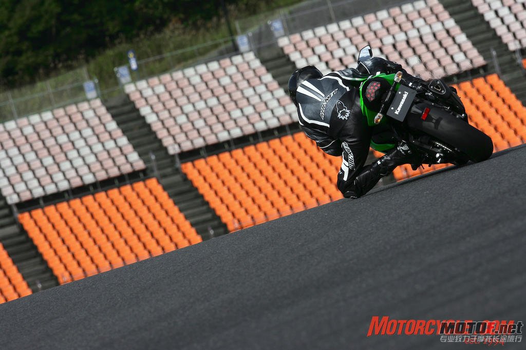 2009_Kawasaki_ZX6R_392O9968.jpg
