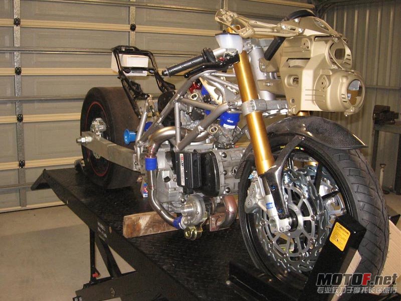 16DEC07DRAGBIKE016.jpg
