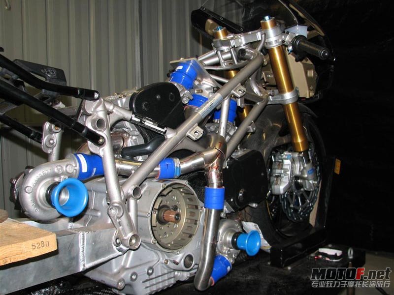 999TWINTURBO-018.jpg