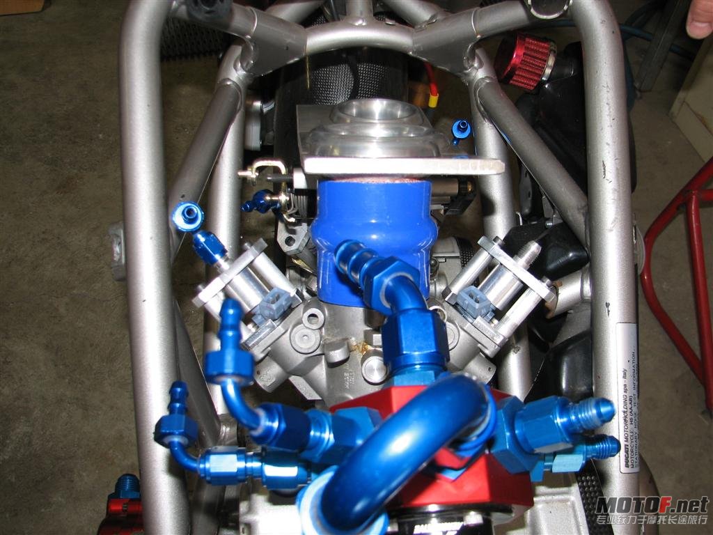 041308TWINTURBO222.jpg