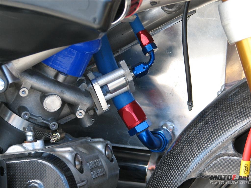 041408twinturbo-012.jpg
