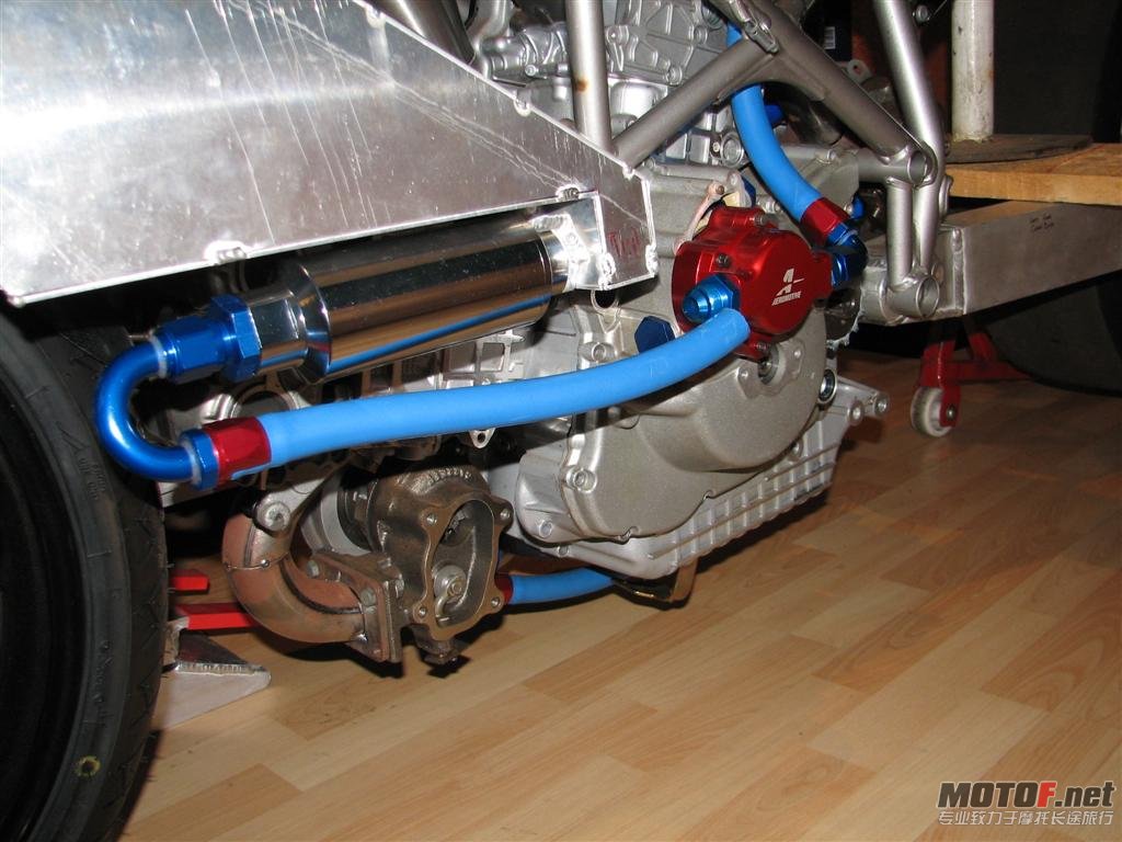 041608FUELTANK002.jpg