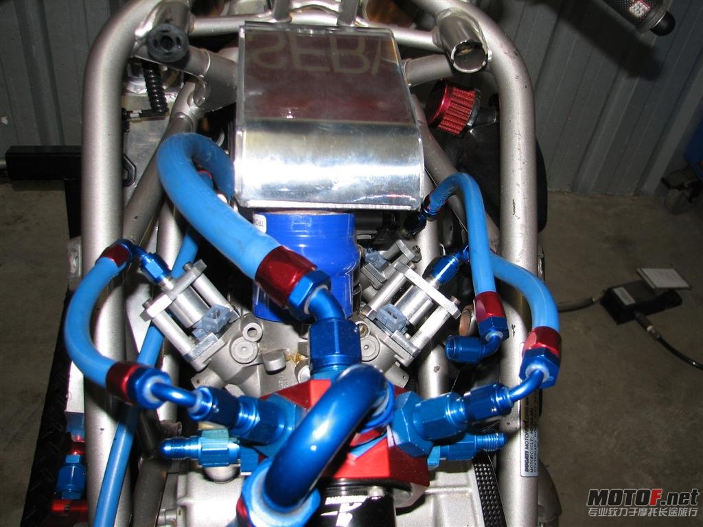 052108TWINTURBODRAGBIKE023.jpg