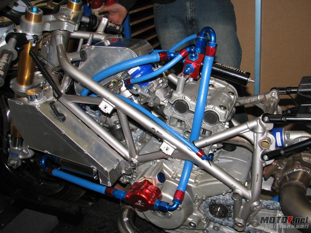 052108TWINTURBODRAGBIKE026.jpg
