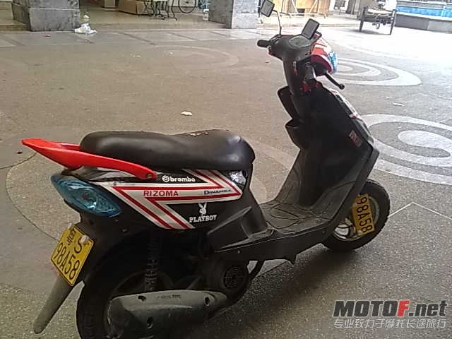20120112651.jpg